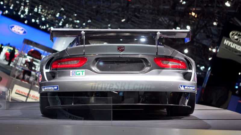 Illustration for article titled 2013 SRT Viper GTS-R: Car Porn Photos